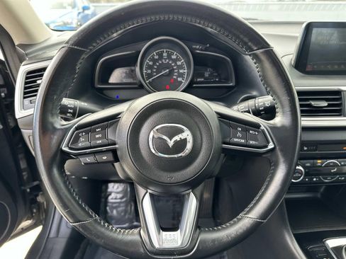 Used 2017 MAZDA MAZDA3 Touring image 18