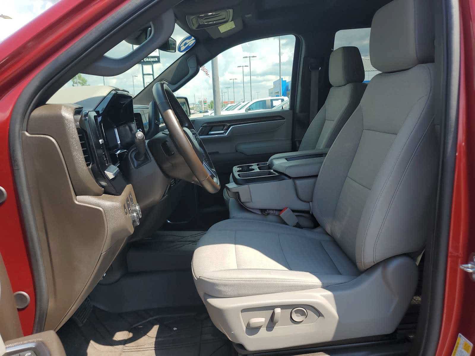 Used 2025 Chevrolet Silverado 1500 RST w/ LPO, Liner Protection Package AWD/4WD image 17