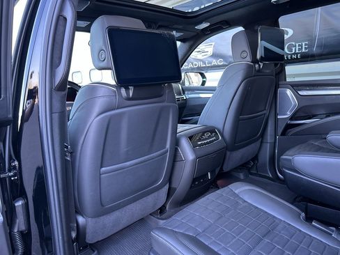 Certified 2025 Cadillac Escalade V w/ LPO, ONYX Package AWD/4WD image 14