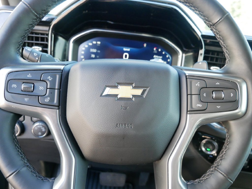 Used 2025 Chevrolet Silverado 1500 LT w/ Z71 Off-Road Package AWD/4WD image 17