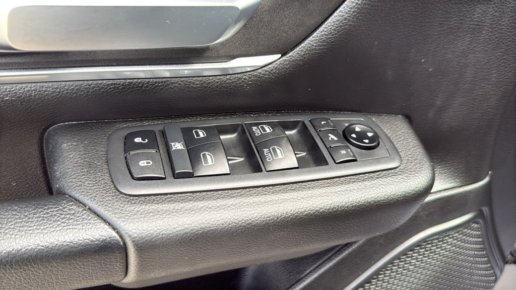 Used 2021 RAM 1500 Big Horn RWD image 20