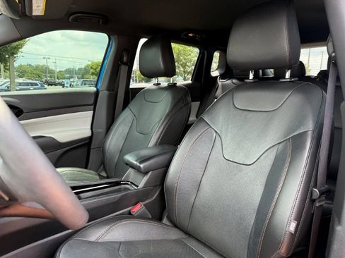 Used 2023 Jeep Compass Limited AWD/4WD image 14