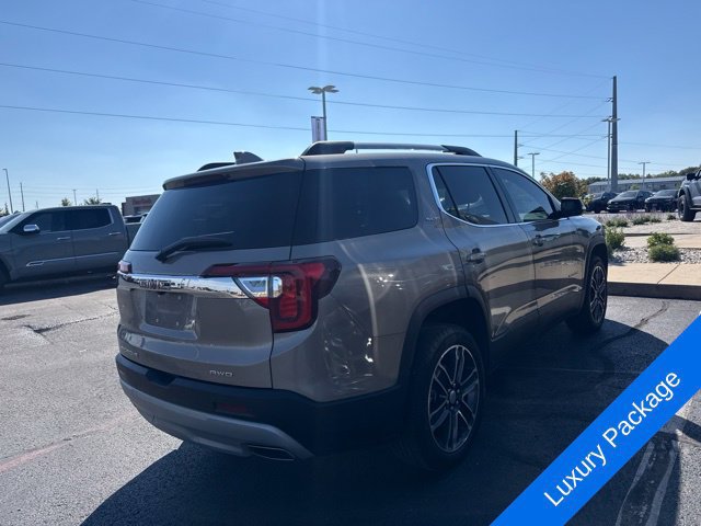 Used 2022 GMC Acadia SLT w/ Technology Package AWD/4WD image 9