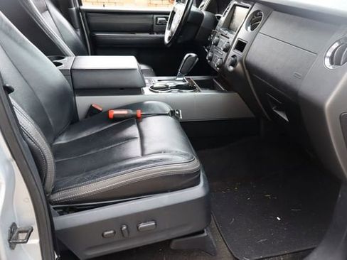 Used 2015 Ford Expedition EL Platinum RWD image 17