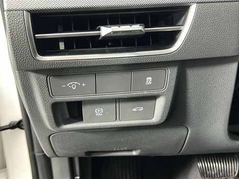 Used 2026 Hyundai Sonata SEL FWD image 23