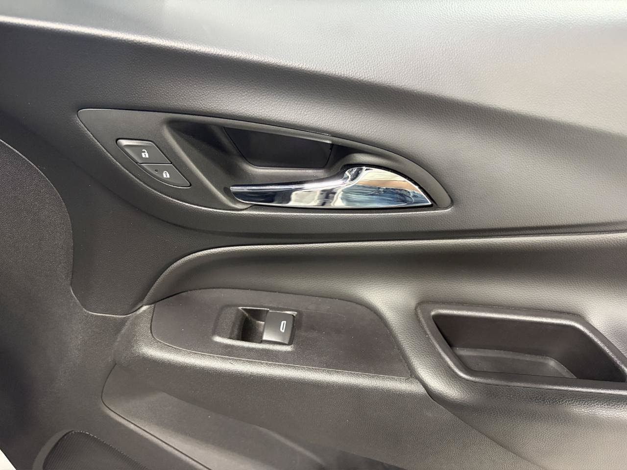 Used 2019 Chevrolet Equinox LT AWD/4WD image 25