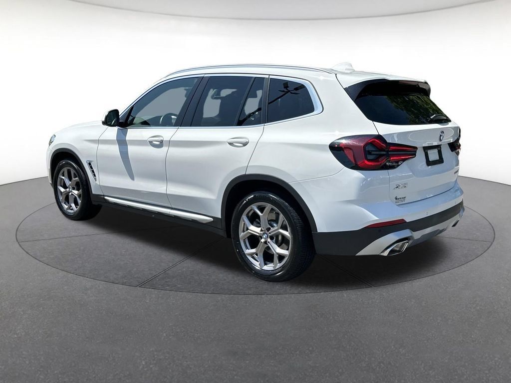 Used 2022 BMW X3 xDrive30i w/ Convenience Package AWD/4WD image 3