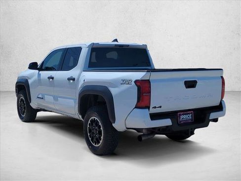 Used 2025 Toyota Tacoma TRD Off-Road image 8