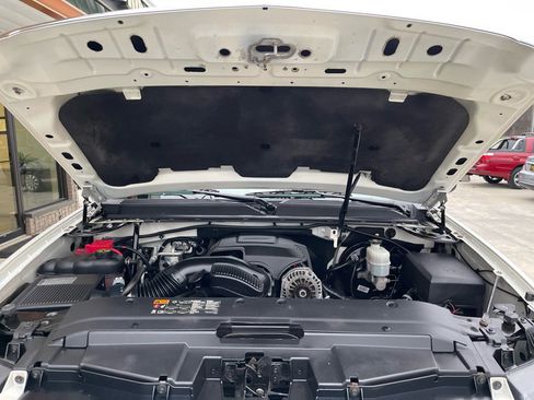 Used 2013 Chevrolet Avalanche LTZ image 55