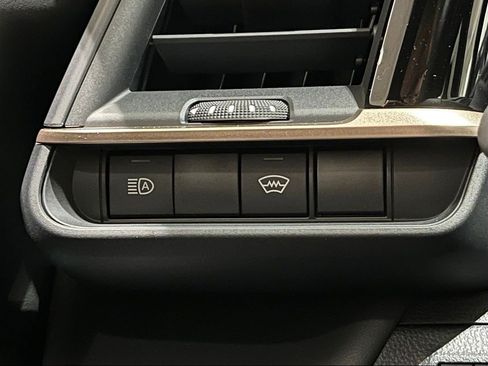 New 2026 Toyota Crown Platinum AWD/4WD image 32