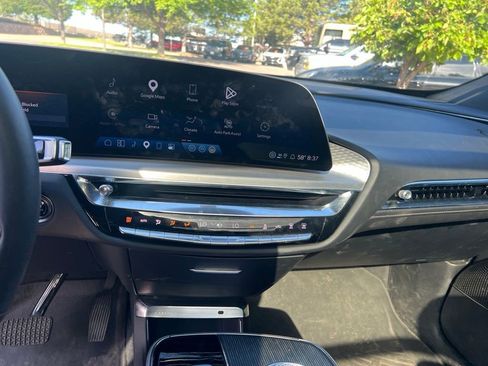 Certified 2024 Cadillac Lyriq Luxury AWD/4WD image 11