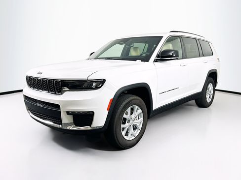 Used 2023 Jeep Grand Cherokee L Limited AWD/4WD image 3