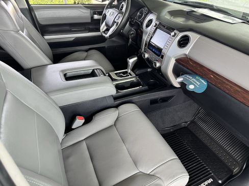Used 2017 Toyota Tundra Limited w/ Limited Premium Package AWD/4WD image 22