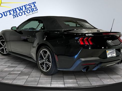 Used 2024 Ford Mustang Premium image 4