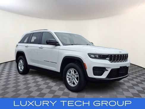 Used 2023 Jeep Grand Cherokee Laredo w/ Luxury Tech Group I AWD/4WD image 1