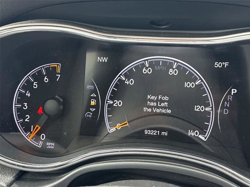 Used 2020 Jeep Grand Cherokee Altitude AWD/4WD image 29