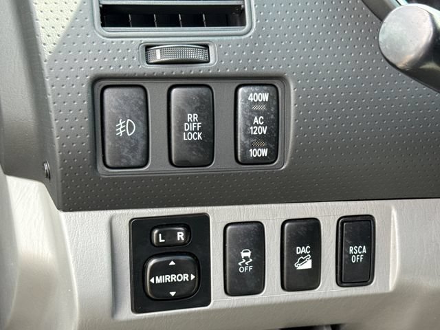 Used 2015 Toyota Tacoma 4x4 Double Cab w/ TRD Off-Road Package image 18