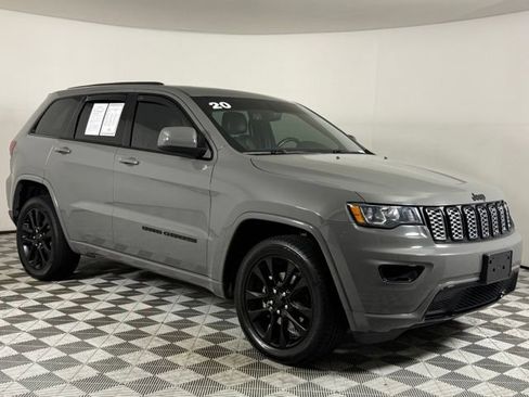 Used 2020 Jeep Grand Cherokee Altitude AWD/4WD image 10