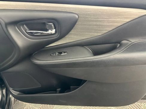 Used 2018 Nissan Murano SV AWD/4WD image 19