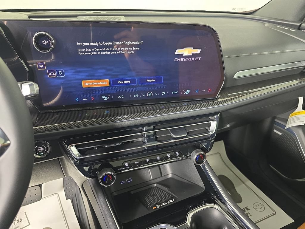 New 2027 Chevrolet Traverse Z71 w/ Enhanced Driving Package AWD/4WD image 16