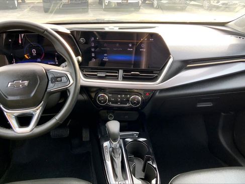 Used 2025 Chevrolet Trax ACTIV w/ Driver Confidence Package FWD image 7