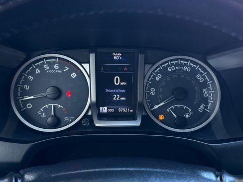 Used 2017 Toyota Tacoma SR5 w/ Tow Package image 25