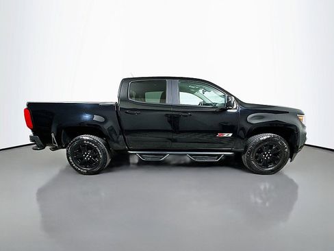 Used 2022 Chevrolet Colorado Z71 w/ Z71 Midnight Edition AWD/4WD image 8