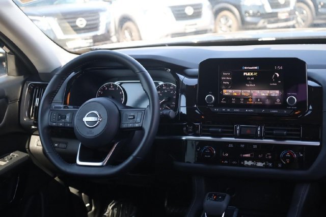 Certified 2025 Nissan Pathfinder SV AWD/4WD image 23
