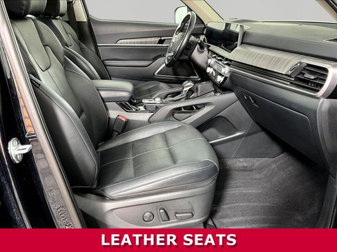 Used 2024 Kia Telluride EX w/ EX Captain's Chair Package FWD image 29