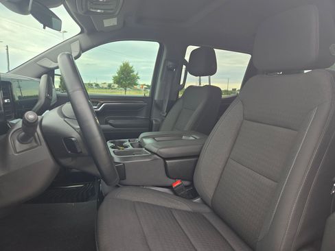 Used 2024 Chevrolet Silverado 1500 LT RWD image 10