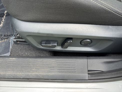 Used 2025 Nissan Rogue SV AWD/4WD image 22