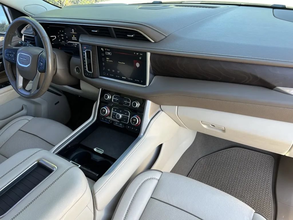 Used 2022 GMC Yukon Denali AWD/4WD image 18