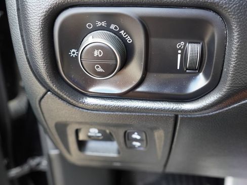 Used 2022 RAM 1500 Big Horn AWD/4WD image 24