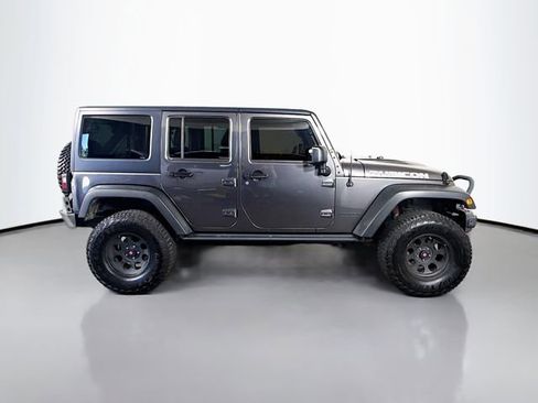 Used 2016 Jeep Wrangler Unlimited Rubicon AWD/4WD image 5