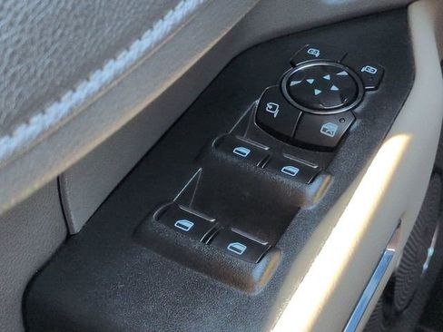 Certified 2021 Ford Expedition XLT image 24