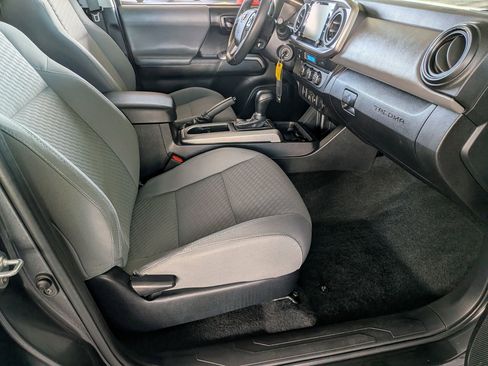 Certified 2022 Toyota Tacoma SR5 image 30