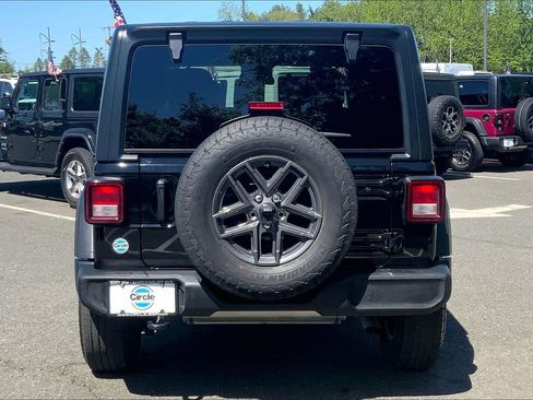 Certified 2024 Jeep Wrangler Sport AWD/4WD image 4