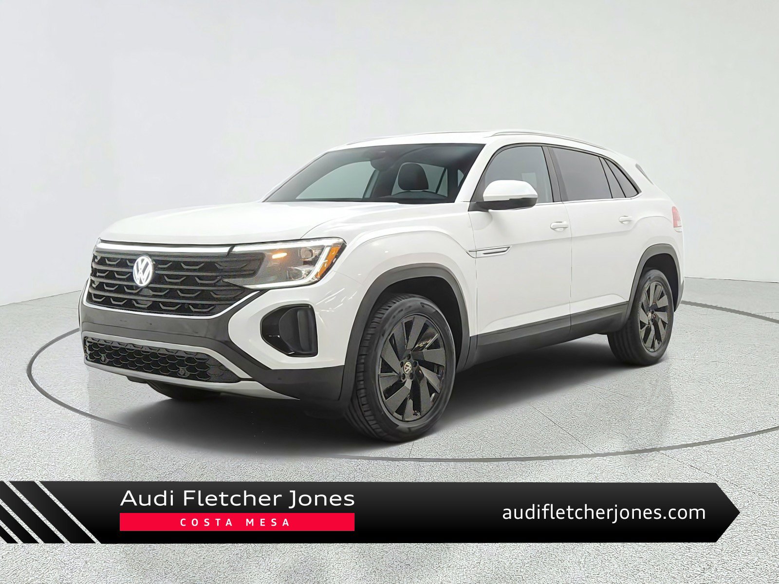 Used 2024 Volkswagen Atlas Cross Sport SE w/ Black Wheel Package FWD image 1