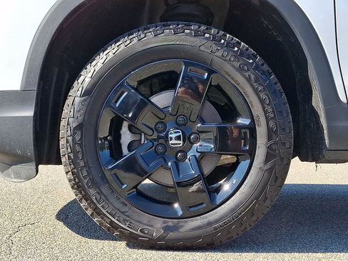 Used 2025 Honda Ridgeline Black Edition image 9