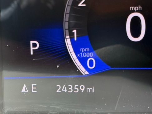 Certified 2023 Volkswagen Tiguan SE image 21