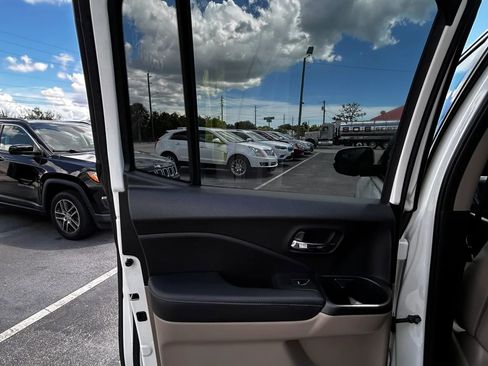 Used 2018 Honda Ridgeline RTL image 32