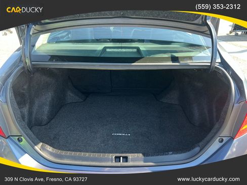 Used 2017 Toyota Corolla SE image 23