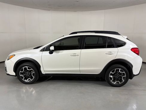 Used 2017 Subaru Crosstrek 2.0i Premium AWD/4WD image 5