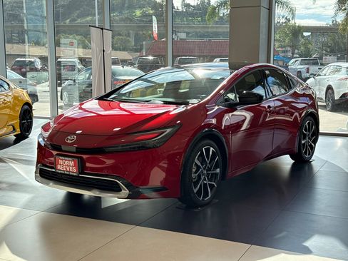 New 2026 Toyota Prius Plug-In Hybrid image 2