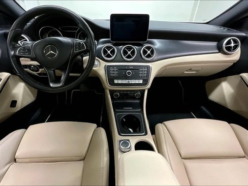 Used 2017 Mercedes-Benz CLA 250 image 2