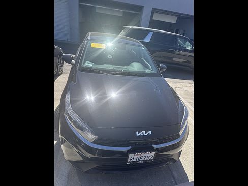 Used 2024 Kia Forte LXS FWD image 2