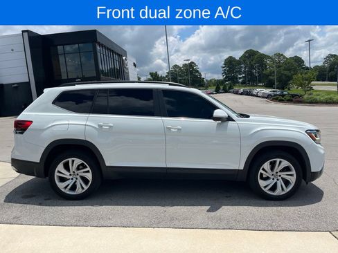 Used 2021 Volkswagen Atlas SE w/ Towing Package FWD image 4