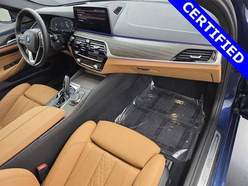 Used 2023 BMW 540i w/ Premium Package image 33