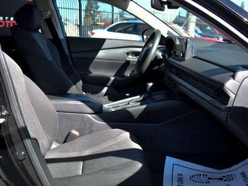 Used 2023 Honda Accord LX image 39