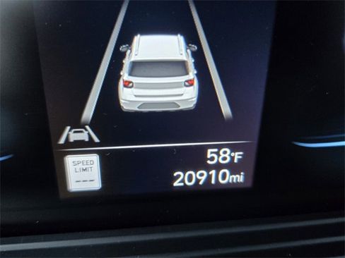 Certified 2023 Hyundai Venue Limited image 25